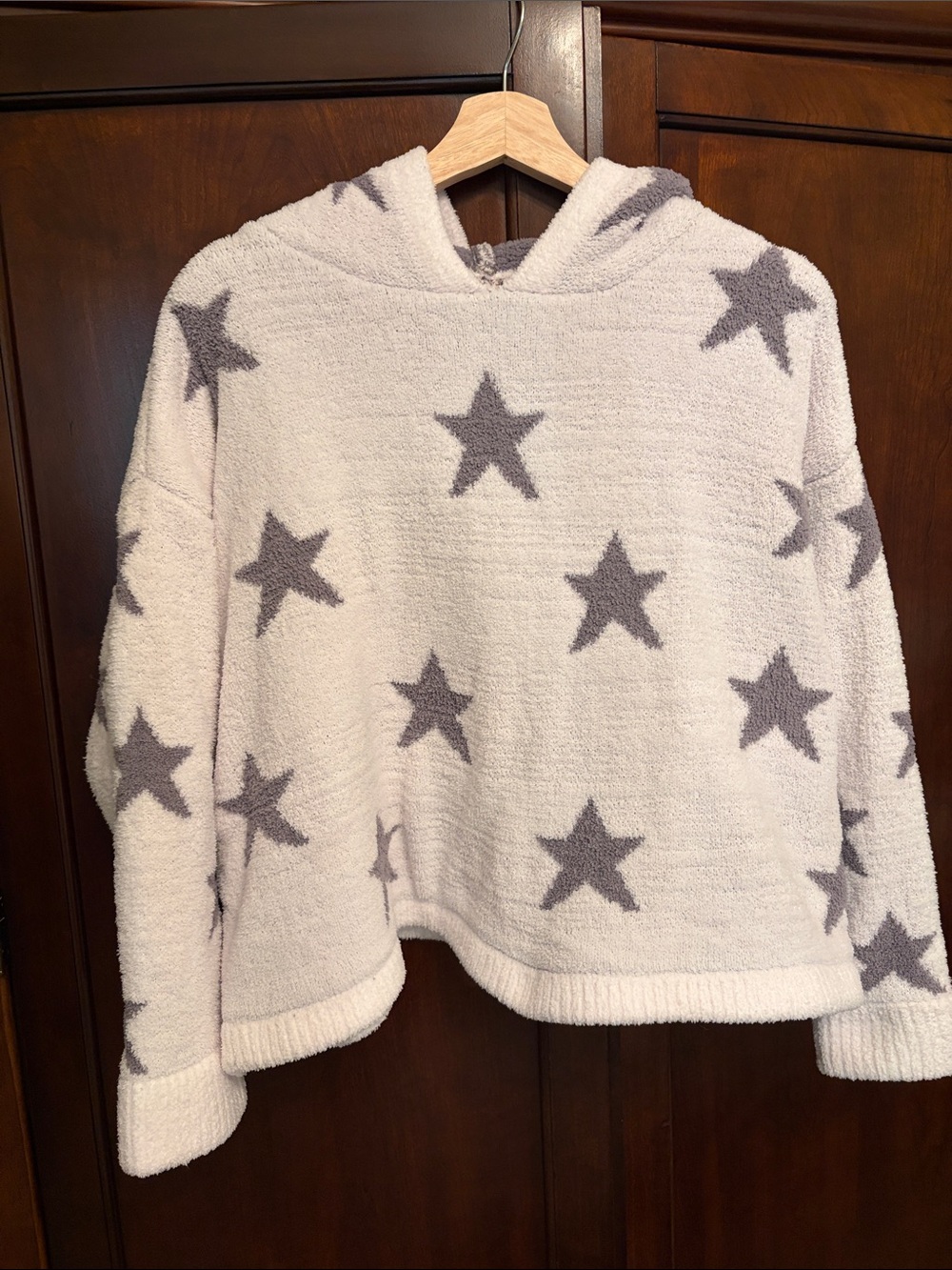 Cozy Cropped Star Print Hooded Pullover - Cream & Gray